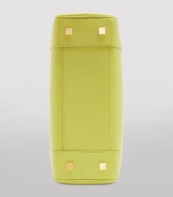 LOEWE Amazona 28 Top-Handle Bag LIME YELLOW Top Handle Bags 9 LOEWE Amazona 28 Top-Handle Bag LIME YELLOW Top Handle Bags -LOEWE Sales loewe amazona 28 top handle bag 17277799 35267478 1000
