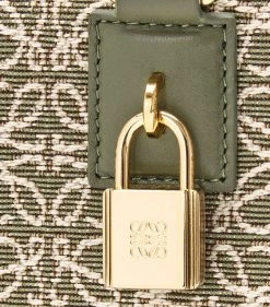 LOEWE Anagram Amazona 23 Cross-Body Bag GREEN/AVOCADO GREEN Top Handle Bags -LOEWE Sales loewe anagram amazona 23 cross body bag 17581274 36919683 1000