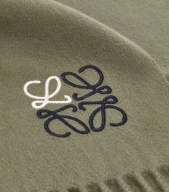 LOEWE Cashmere Anagram Scarf SALAMANDER GREEN Scarves 7 LOEWE Cashmere Anagram Scarf SALAMANDER GREEN Scarves -LOEWE Sales loewe cashmere anagram scarf 17581410 36873412 1000