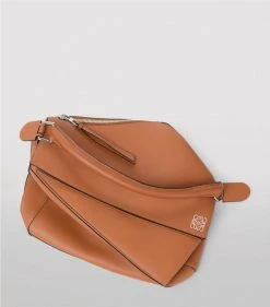 LOEWE Leather Puzzle Bag 2530 Shoulder Bags 20 LOEWE Leather Puzzle Bag 2530 Shoulder Bags -LOEWE Sales loewe leather puzzle bag 14860678 33428837 1000