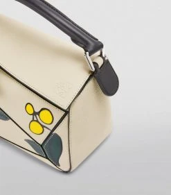 LOEWE Leather Puzzle Herbarium Shoulder Bag Light Oat Top Handle Bags 14 LOEWE Leather Puzzle Herbarium Shoulder Bag Light Oat Top Handle Bags -LOEWE Sales loewe leather puzzle herbarium shoulder bag 17581301 37440632 1000