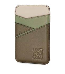 LOEWE Leather Puzzle Magnet Card Holder AUTUMN GREEN/AVOCADO Card Holders 6 LOEWE Leather Puzzle Magnet Card Holder AUTUMN GREEN/AVOCADO Card Holders -LOEWE Sales loewe leather puzzle magnet card holder 17581350 37441433 1000