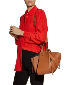 LOEWE Small Leather Hammock Bag 2530 Tote Bags -LOEWE Sales loewe small leather hammock bag 14857751 33429697 1000