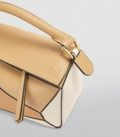 LOEWE Small Leather Puzzle Shoulder Bag DUNE/WARM DESERT Top Handle Bags 17 LOEWE Small Leather Puzzle Shoulder Bag DUNE/WARM DESERT Top Handle Bags -LOEWE Sales loewe small leather puzzle shoulder bag 17581326 37441451 1000