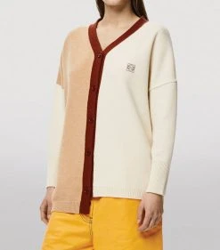 LOEWE Wool Anagram Asymmetric Cardigan ecru/camel Cardigans 9 LOEWE Wool Anagram Asymmetric Cardigan ecru/camel Cardigans -LOEWE Sales loewe wool anagram asymmetric cardigan 16931419 33637021 1000